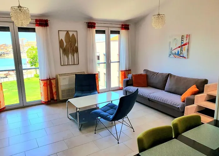 Apartment 21 *
