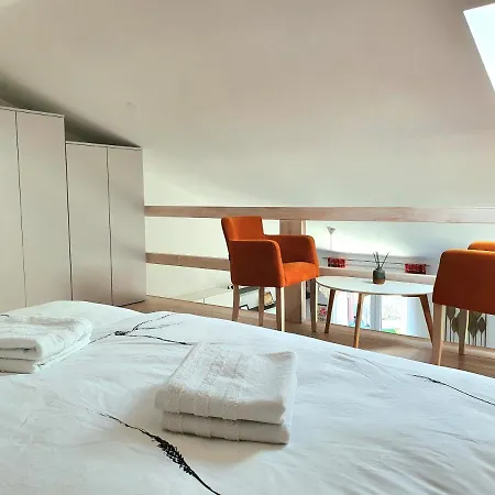 21 Apartment