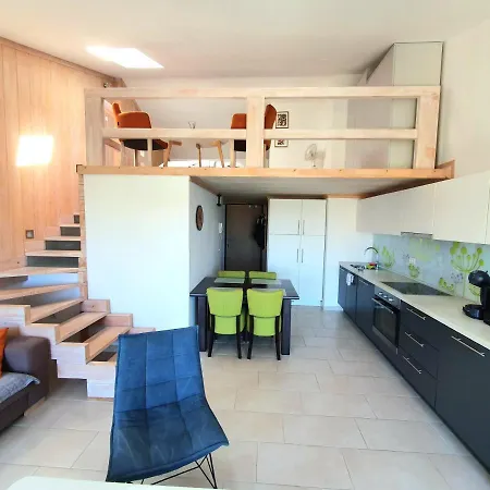 21 Apartment