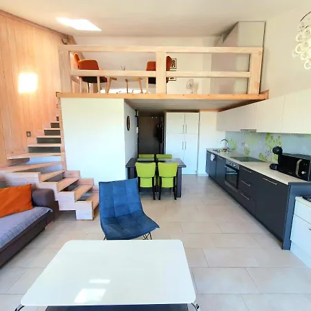 Apartment 21 *